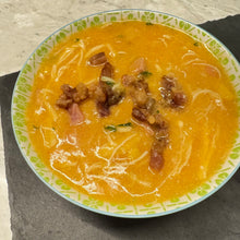 Load image into Gallery viewer, Chicken &amp; Corn soup
