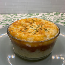 Load image into Gallery viewer, Brazilian Cassava and Cured Beef Shepherd&#39;s Pie (Escondidinho de Carne Seca com Mozzarella)
